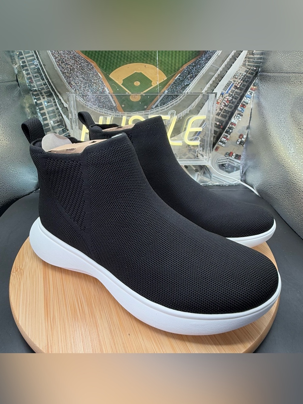VIVAIA Round-Toe Water Repellent Slip-On Urban Boots Black Women EU 42/ US 10.5